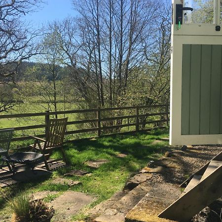 Posh Huts Farmstay Falstone Extérieur photo