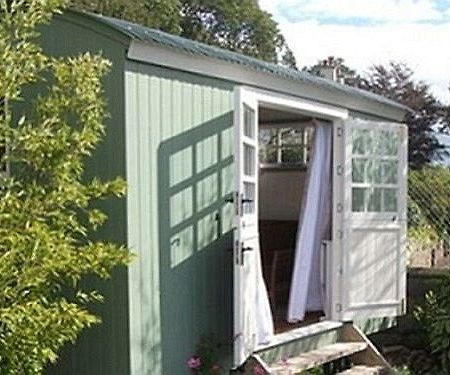 Posh Huts Farmstay Falstone Extérieur photo